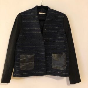 Women’s 40% wool jacket blazer with patent pockets
